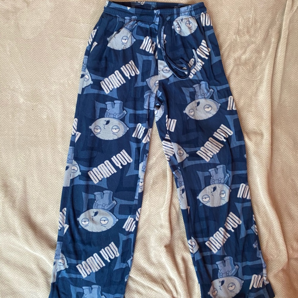 ✨3/$25✨Family guy pjs